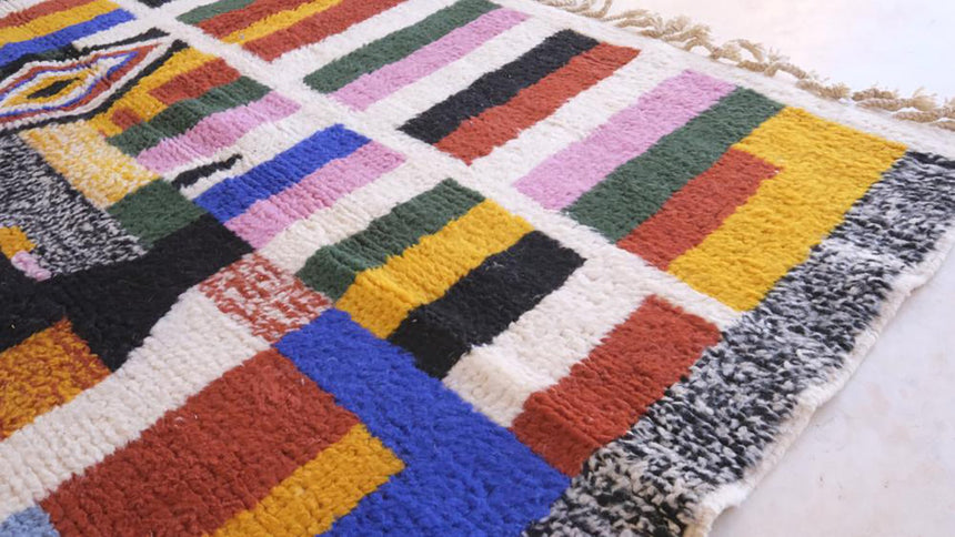 Tapis berbere marocain abstrait coloré 219 x 282 cm - AFKliving