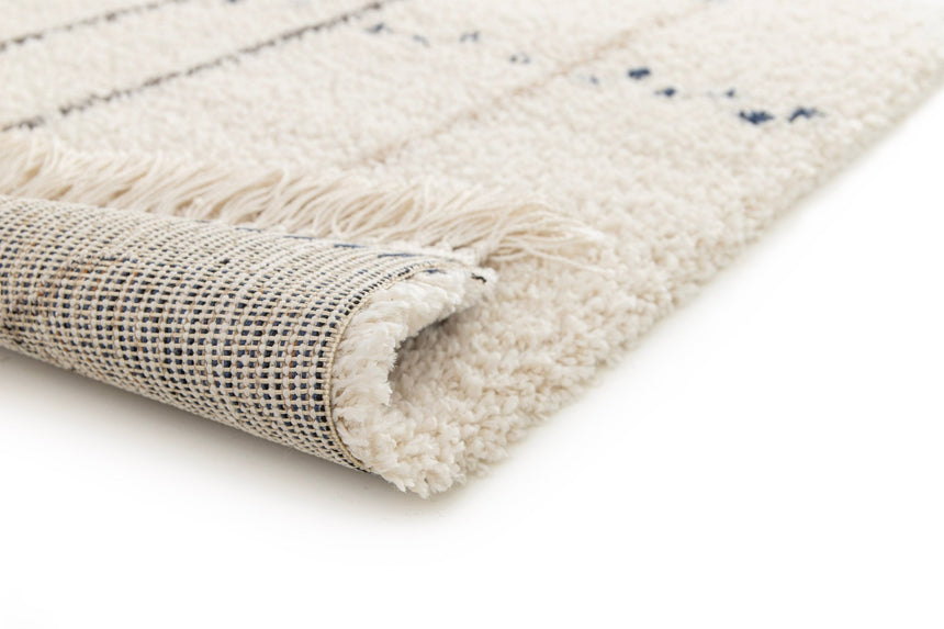 Tapis doux et design style ethnique GLYPH - AFKliving