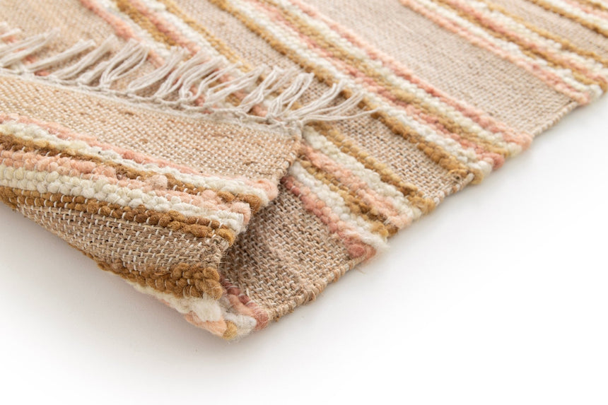 Tapis rayé fait main en matières naturelles RAJ - AFKliving