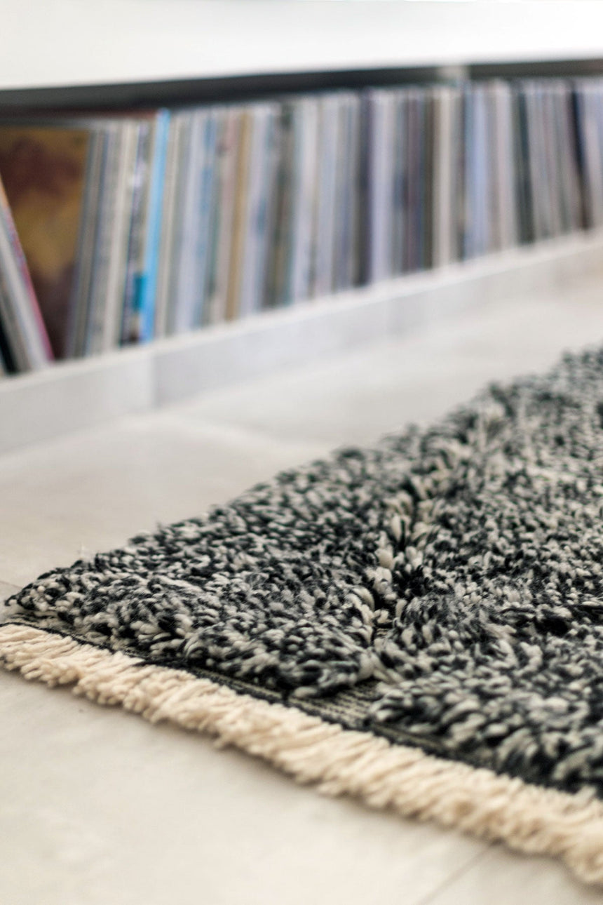Tapis berbere authentique marocain laine gris Jemaa - AFKliving