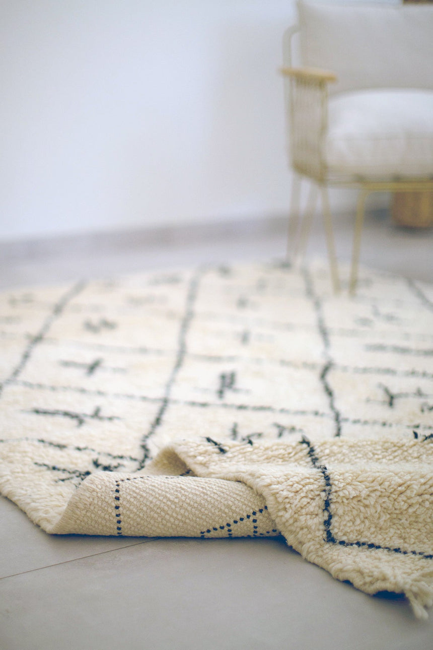 Tapis berbere authentique marocain laine noir blanc Amazighs - AFKliving