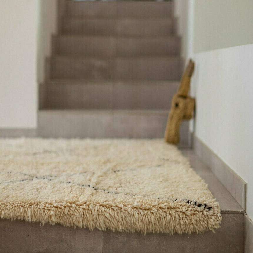 Tapis berbere authentique marocain laine noir blanc Kchacha - AFKliving