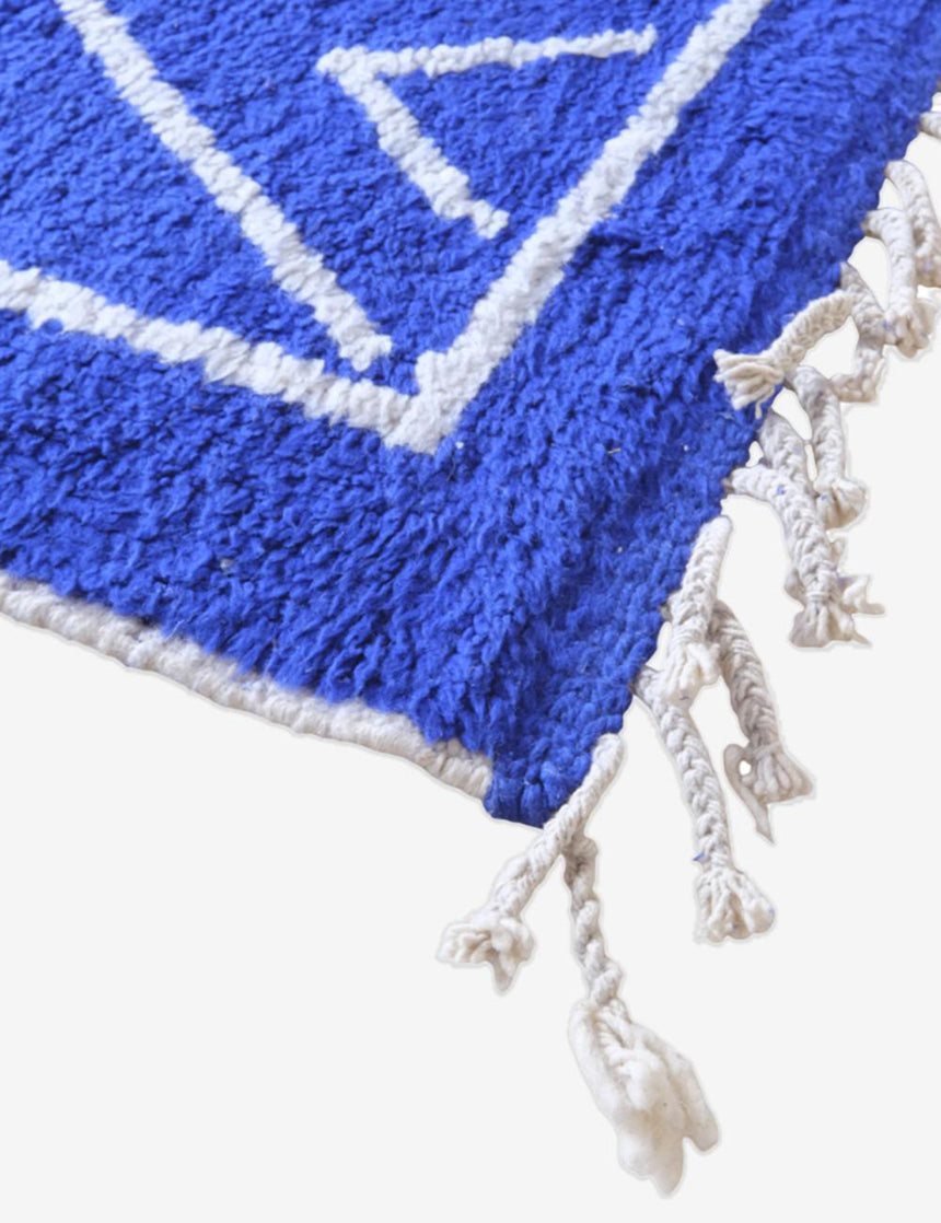 Tapis berbère contemporain aux lignes graphiques en laine 246 x 303 cm