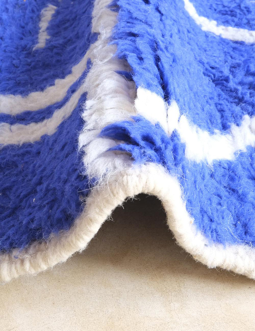 Tapis berbère contemporain aux lignes graphiques en laine 246 x 303 cm