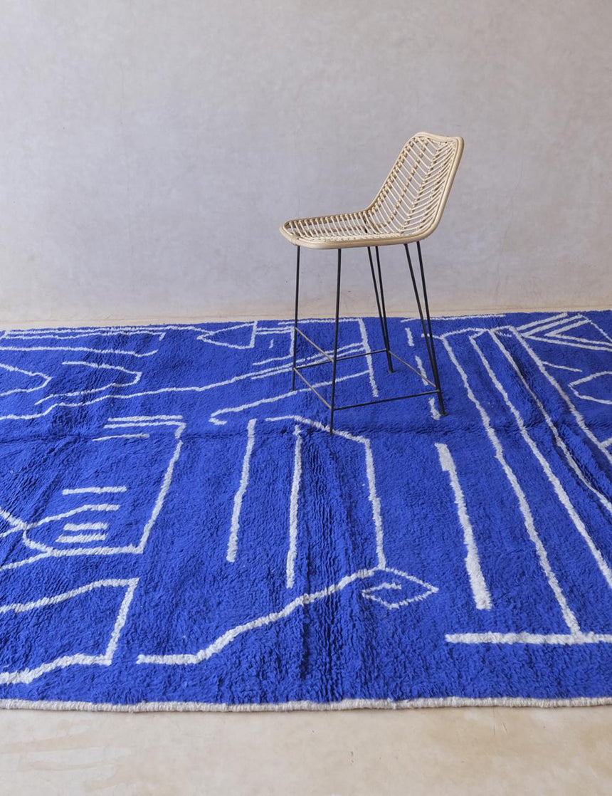 Tapis berbère contemporain aux lignes graphiques en laine 246 x 303 cm