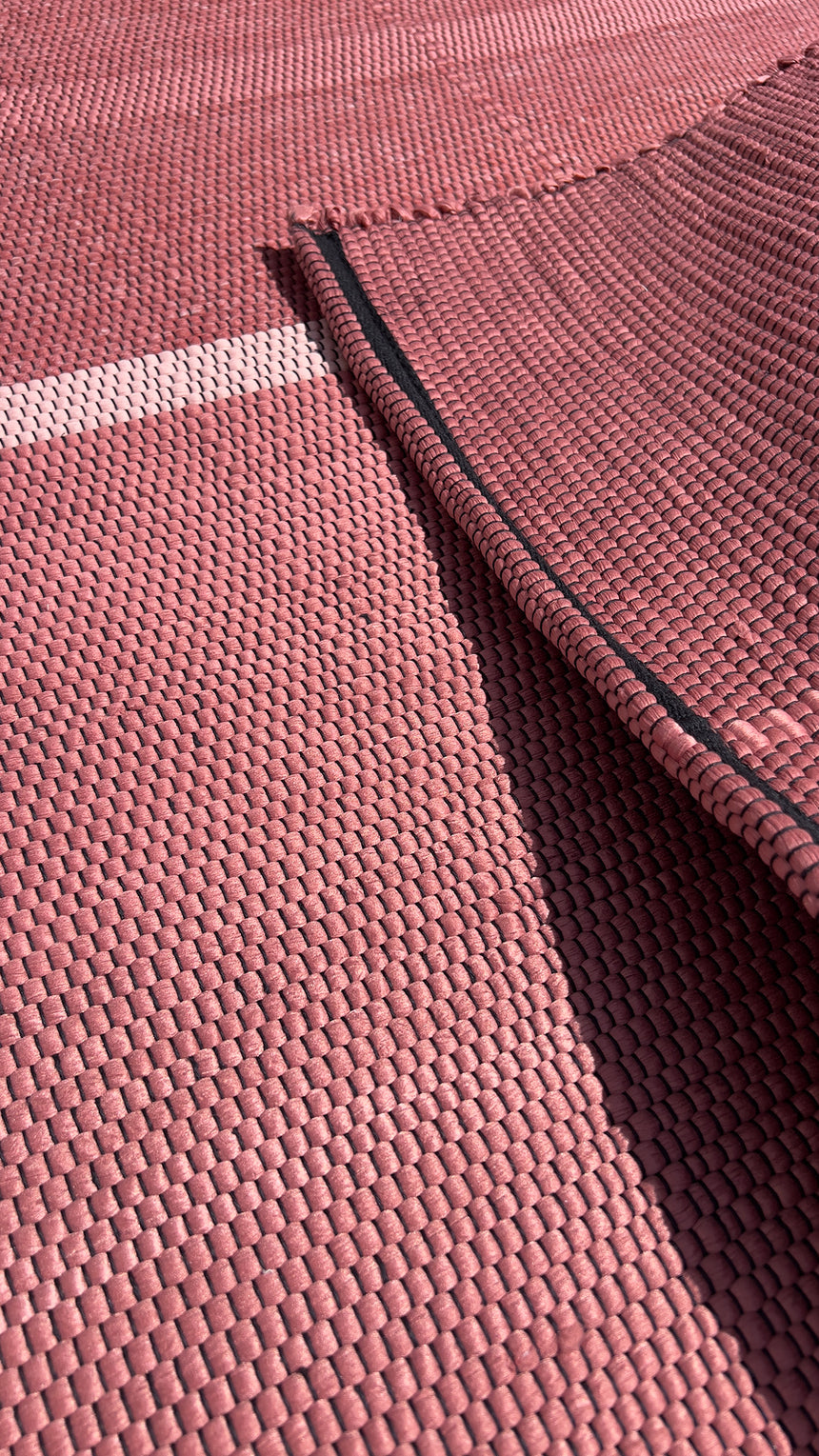 Tapis en fibres recyclées tissé à la main LEONOR