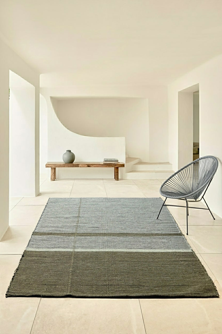 Tapis en fibres recyclées tissé à la main LEONOR