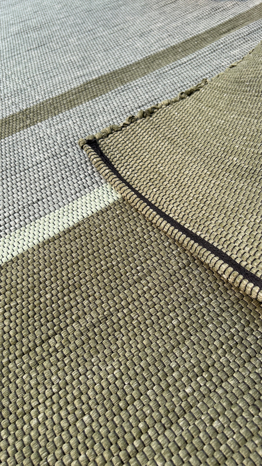 Tapis en fibres recyclées tissé à la main LEONOR