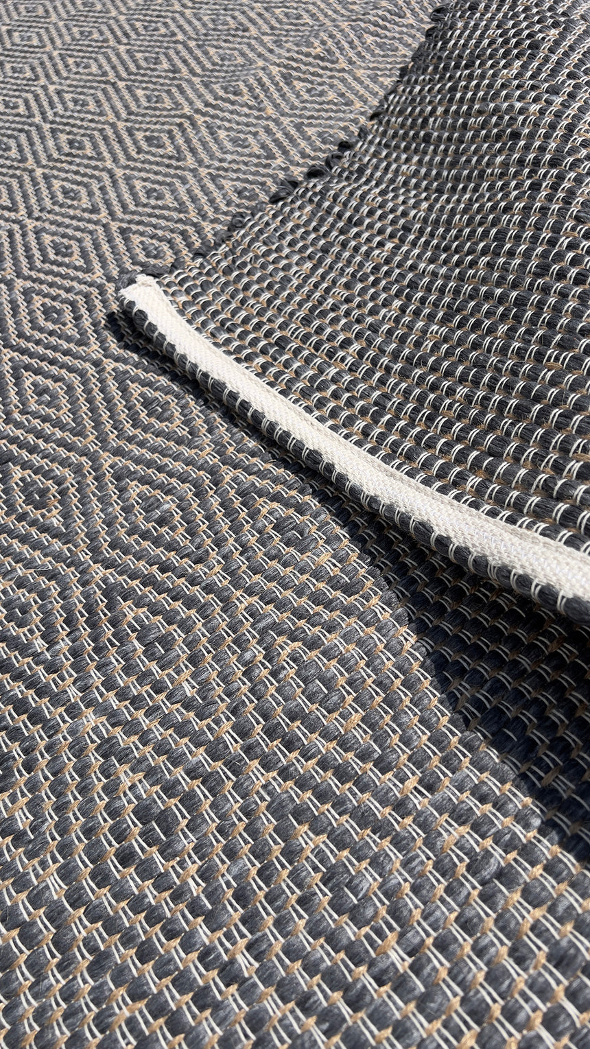 Tapis en fibres recyclées tissé à la main PESSOA