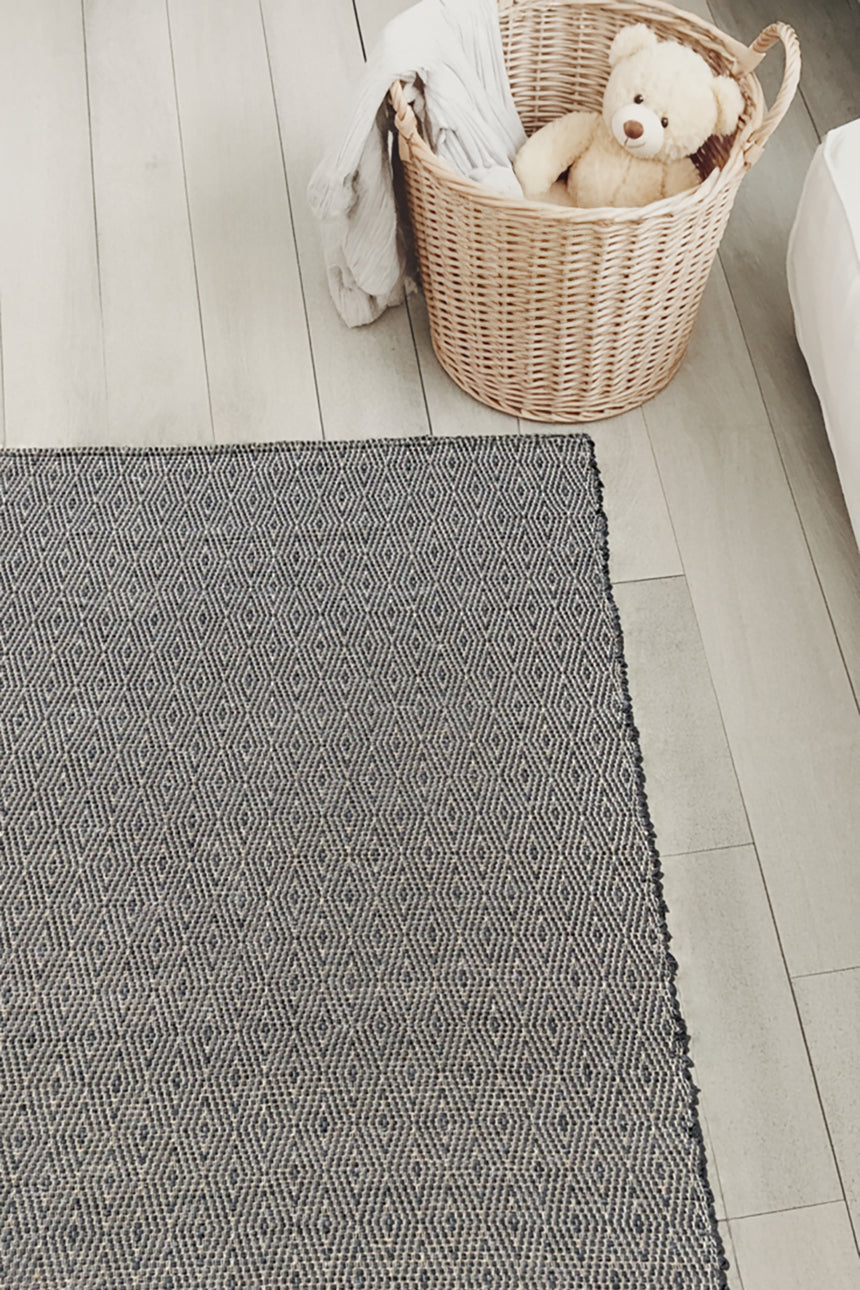Tapis en fibres recyclées tissé à la main PESSOA