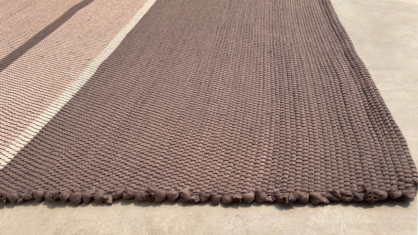 Tapis en fibres recyclées tissé à la main LEONOR