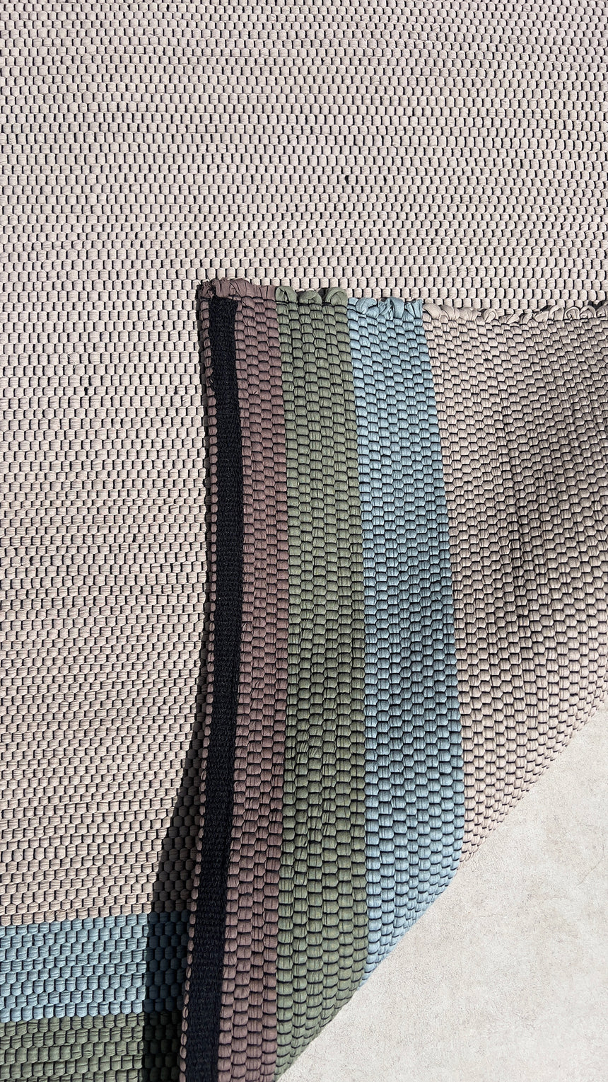 Tapis en coton recyclé tissé à la main FADO