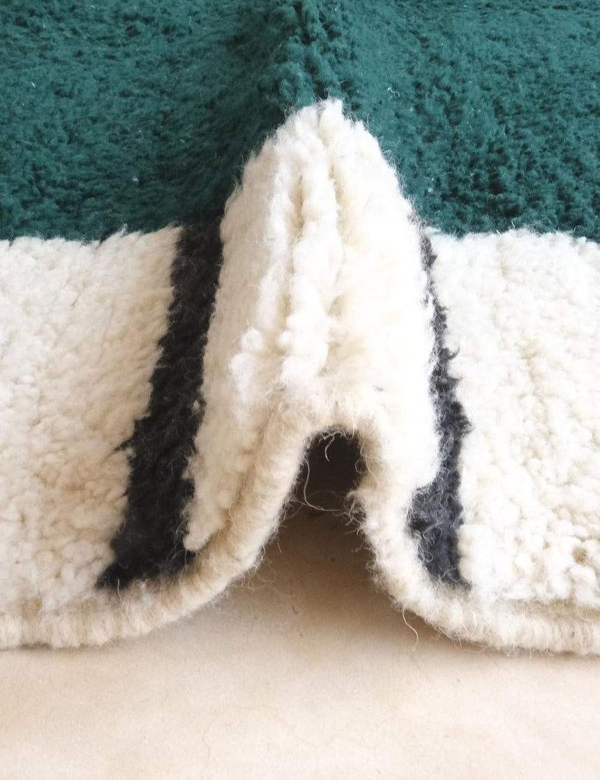 Tapis berbère contemporain aux lignes graphiques en laine 184 x 276 cm - AFKliving