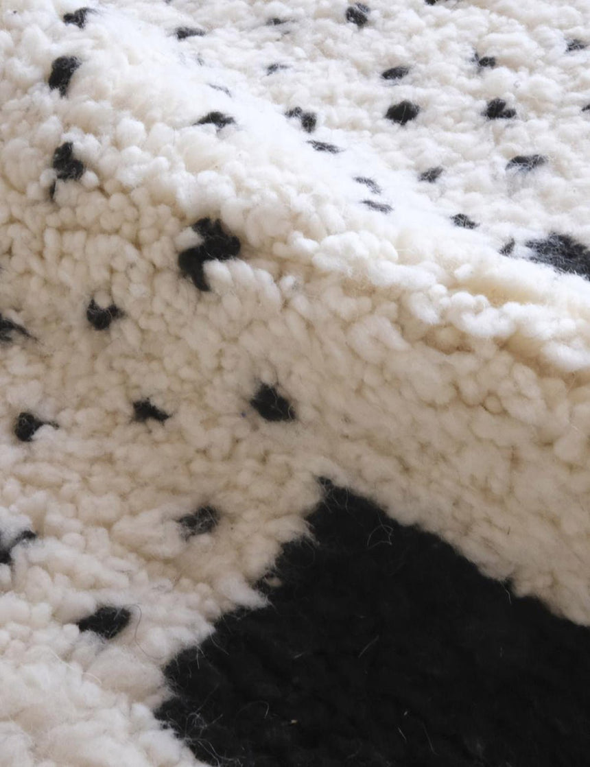 Tapis berbère contemporain aux lignes graphiques en laine 218 x 322 cm - AFKliving