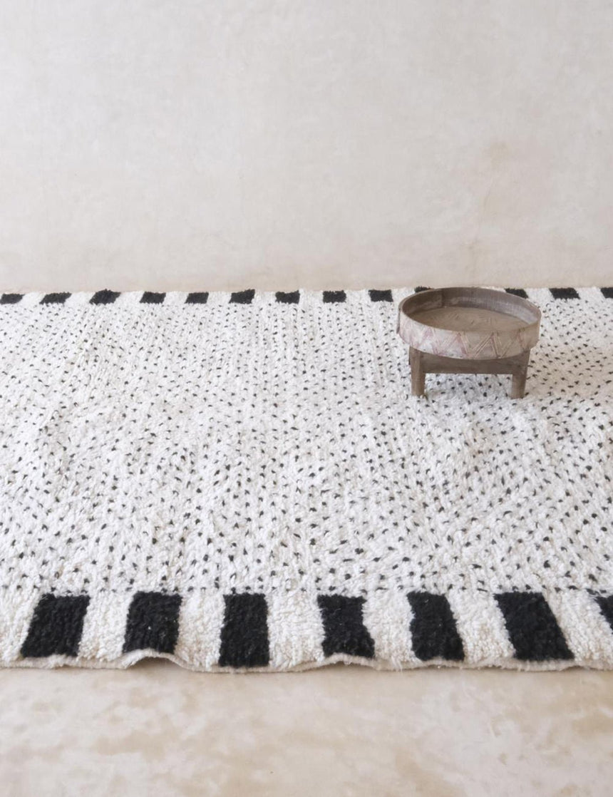 Tapis berbère contemporain aux lignes graphiques en laine 218 x 322 cm - AFKliving