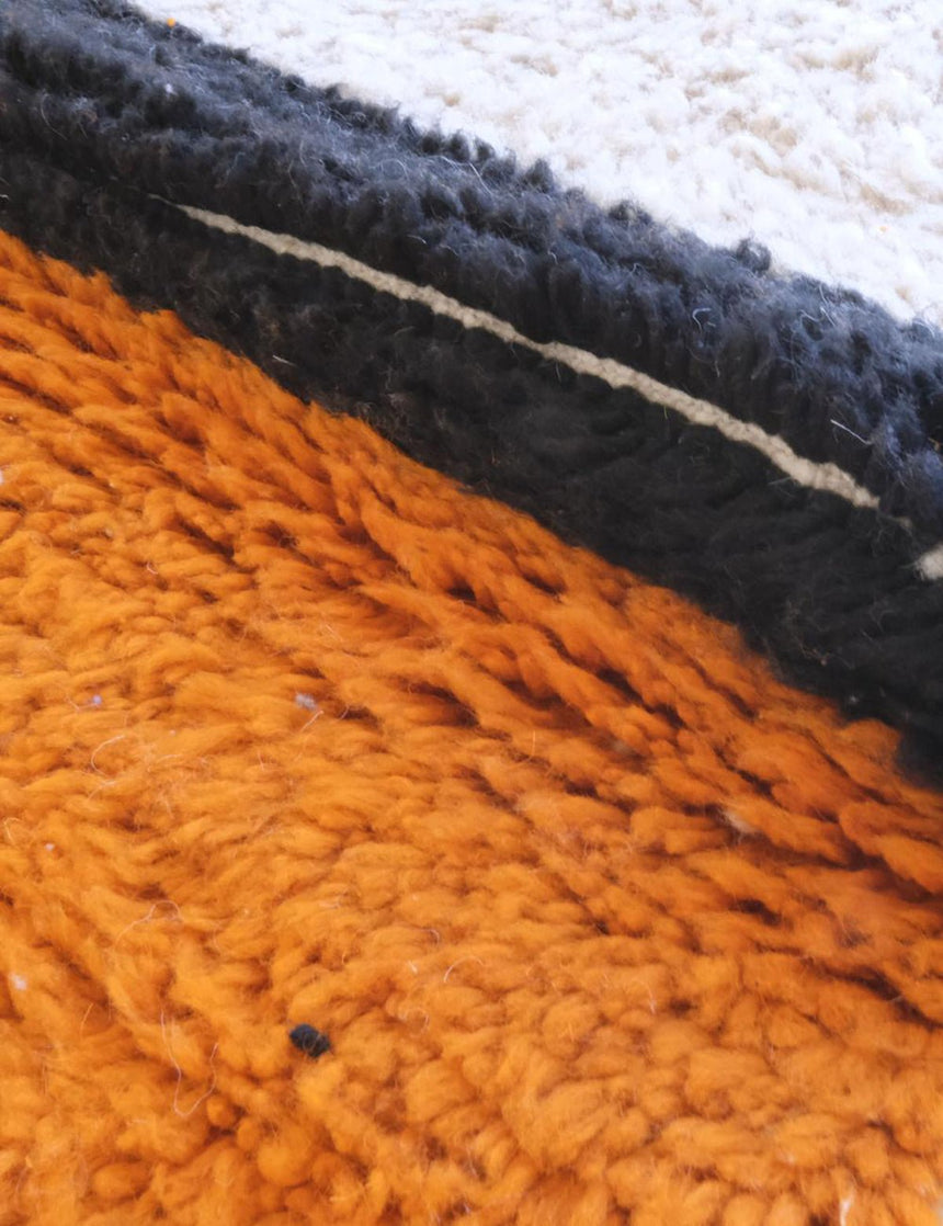 Tapis berbère contemporain aux lignes graphiques en laine 220 x 269 cm - AFKliving