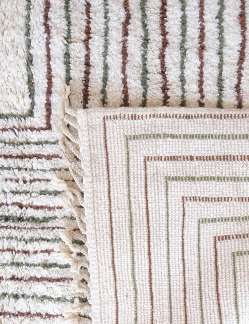 Tapis berbère contemporain aux lignes graphiques en laine 253 x 346 cm - AFKliving