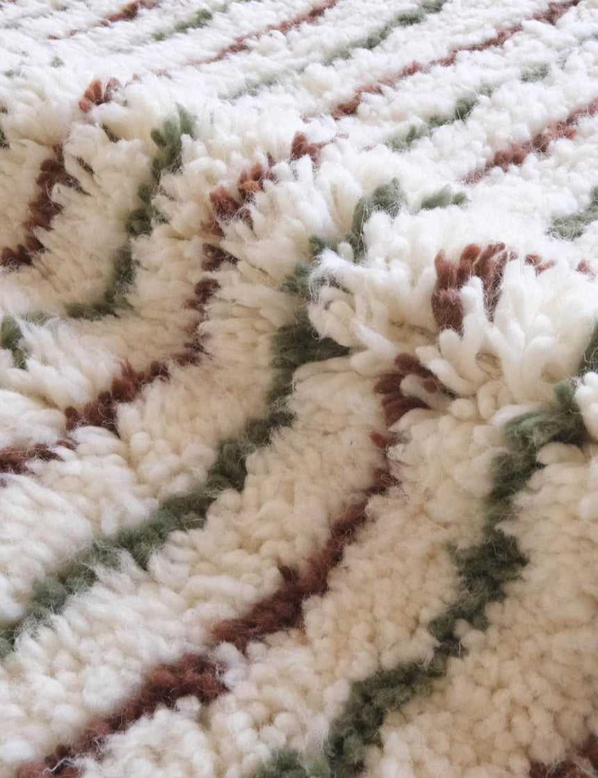 Tapis berbère contemporain aux lignes graphiques en laine 253 x 346 cm - AFKliving