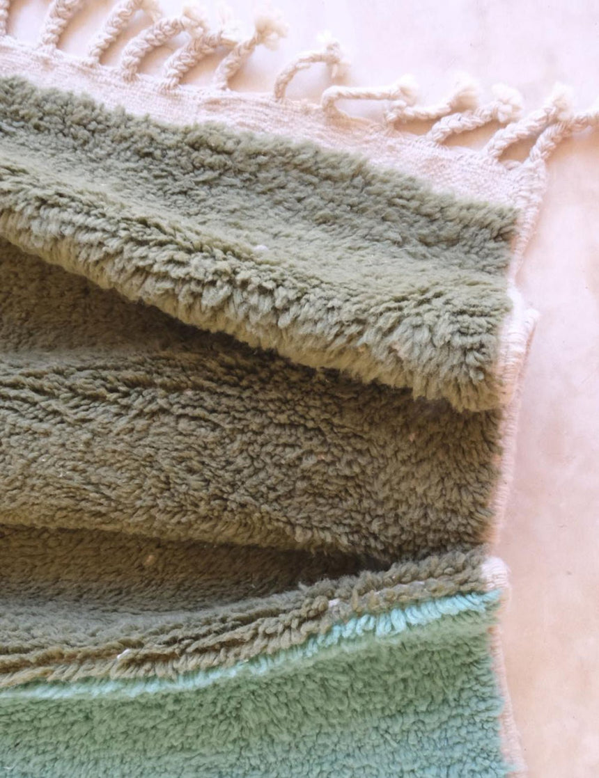 Tapis berbère design et raffiné noué main en laine 223 x 265 cm - AFKliving