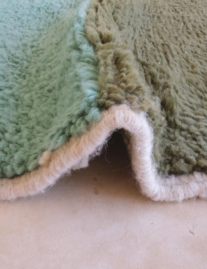 Tapis berbère design et raffiné noué main en laine 223 x 265 cm - AFKliving