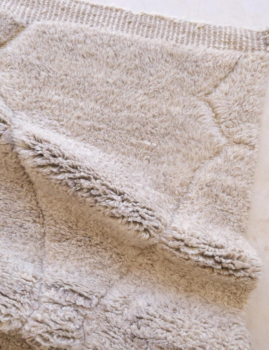 Tapis berbère d'exception aux motifs géométriques laine 328 x 400 cm - AFKliving