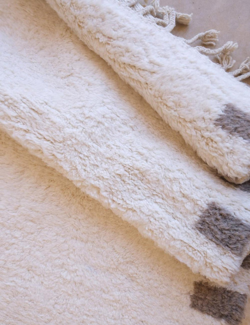 Tapis berbère élégant à bordures rayées en laine 250 x 350 cm - AFKliving