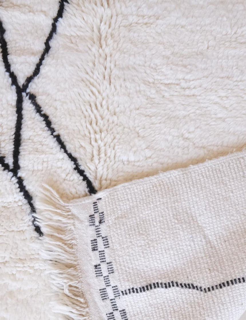 Tapis berbère élégant au style nord - africain en laine 165 x 265 cm - AFKliving