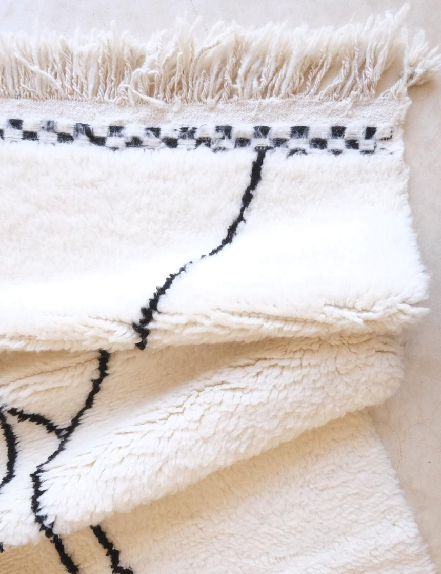 Tapis berbère élégant au style nord - africain en laine 165 x 265 cm - AFKliving