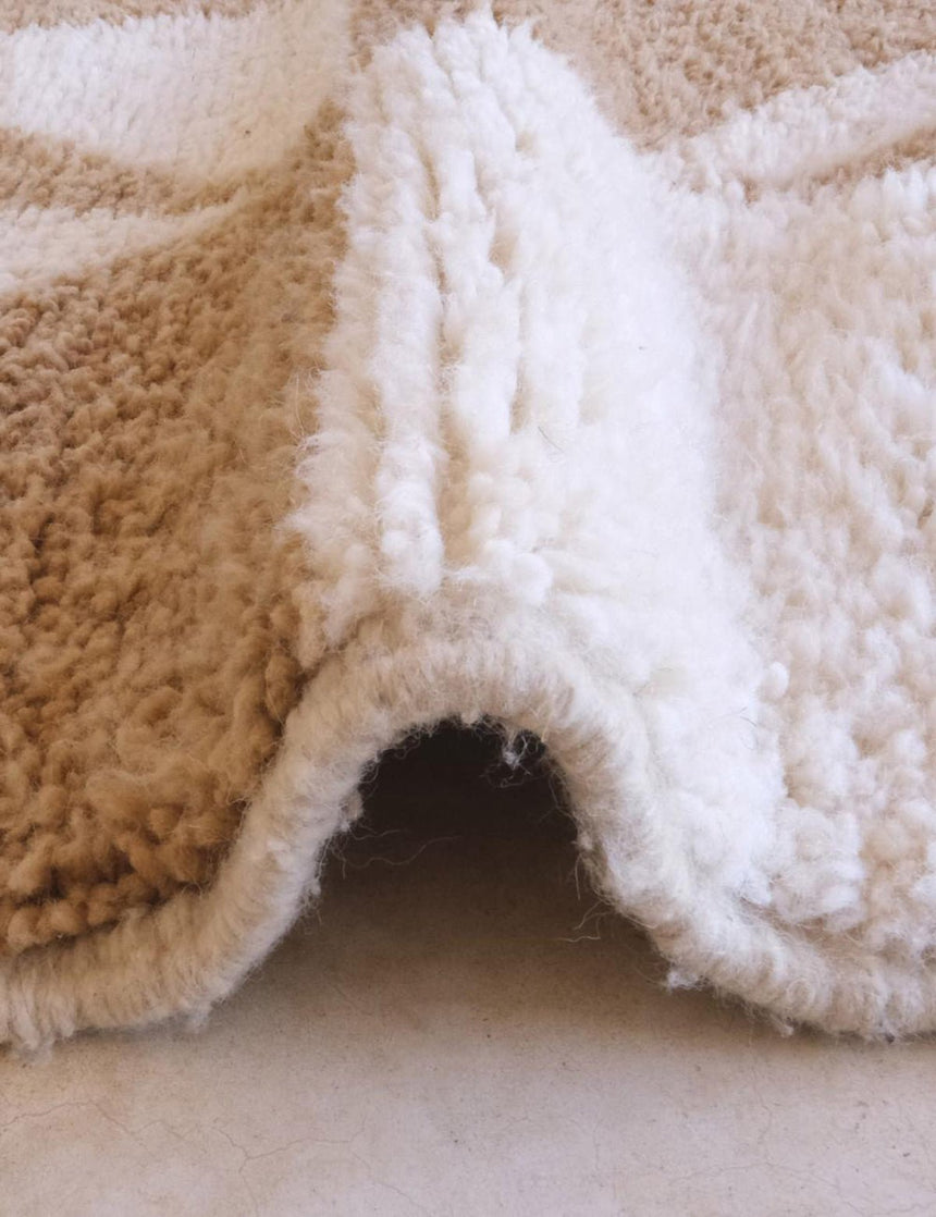 Tapis berbère élégant aux motifs géométriques en laine 245 x 346 cm - AFKliving