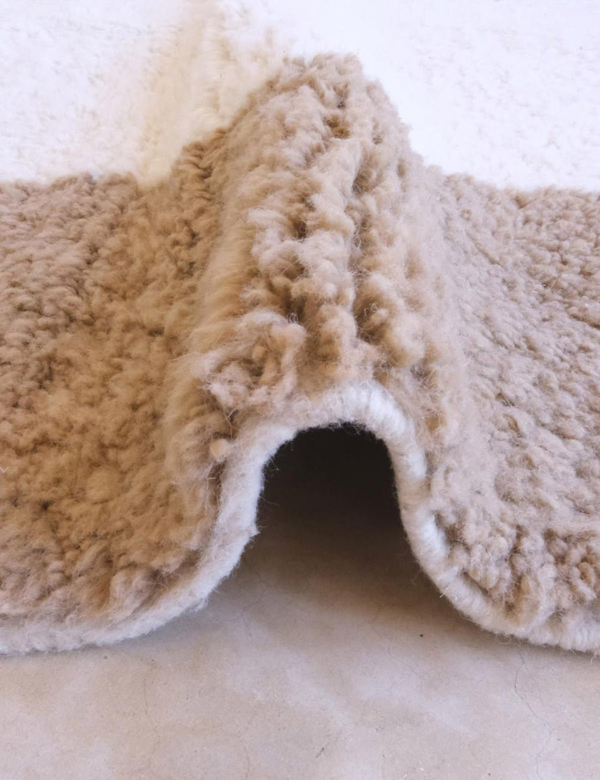 Tapis berbère élégant aux motifs graphiques en laine 164 x 252 cm - AFKliving