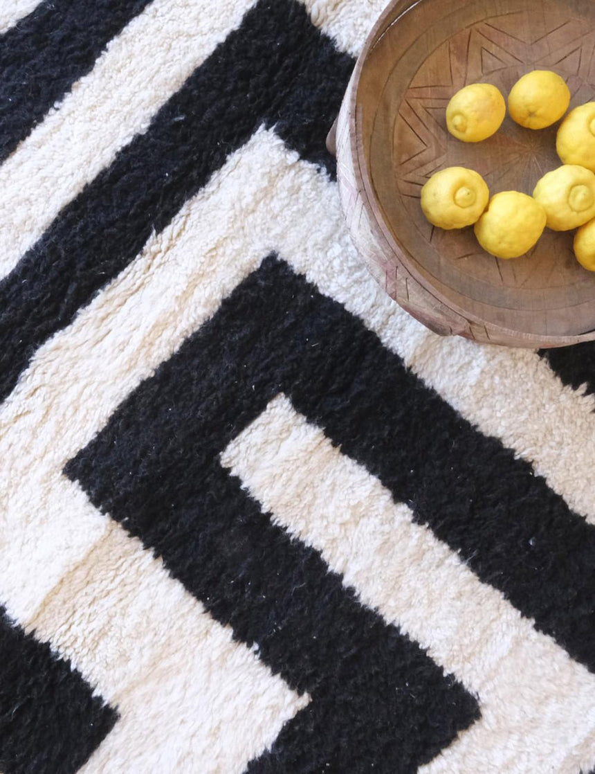 Tapis berbère élégant aux motifs labyrinthes en laine 242 x 347 cm - AFKliving