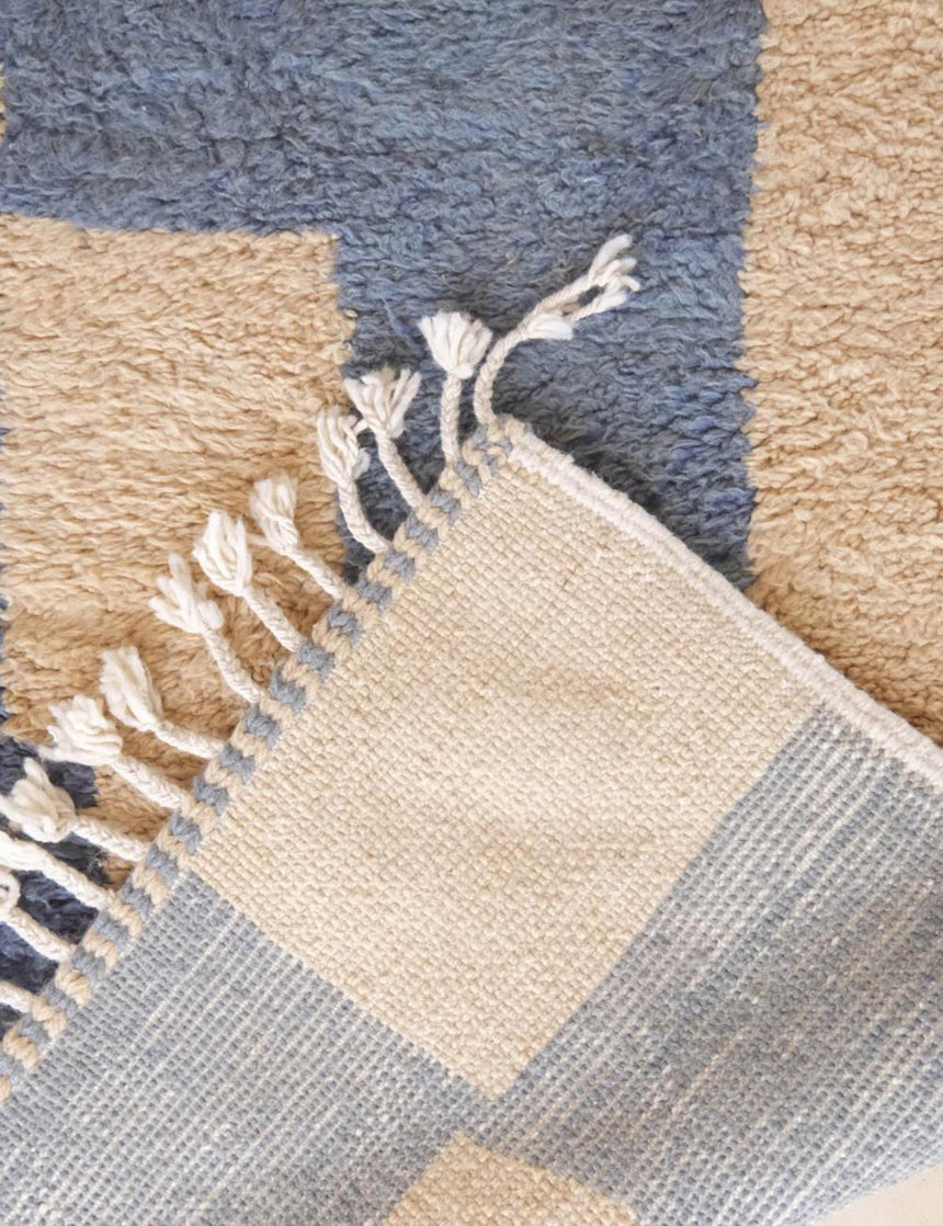 Tapis berbère fait main aux contrastes graphiques en laine 254 x 347 cm - AFKliving