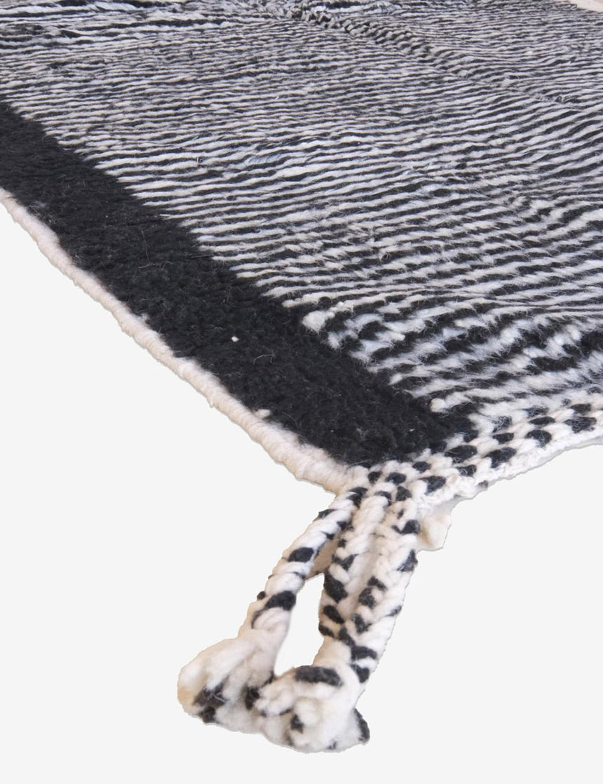 Tapis berbère graphique et contemporain en laine 119 x 227 cm - AFKliving