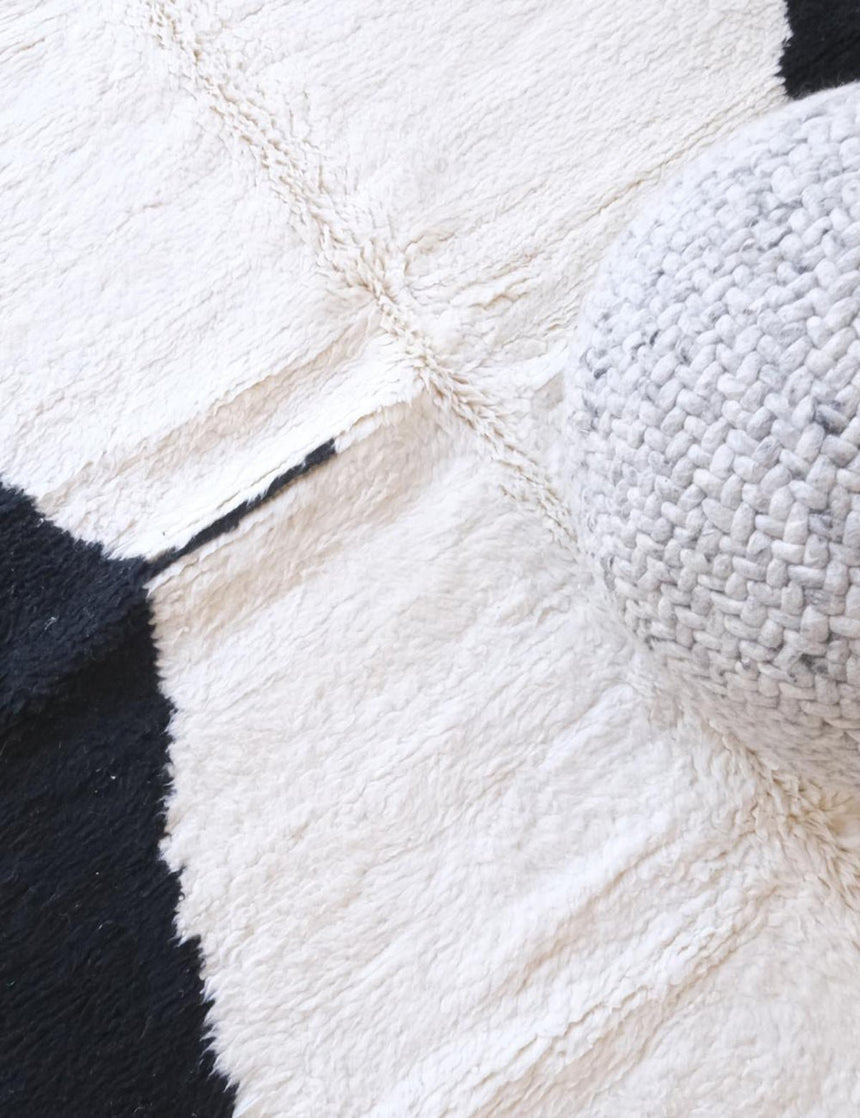 Tapis berbère graphique pour intérieur contemporain en laine 184 x 234 cm - AFKliving