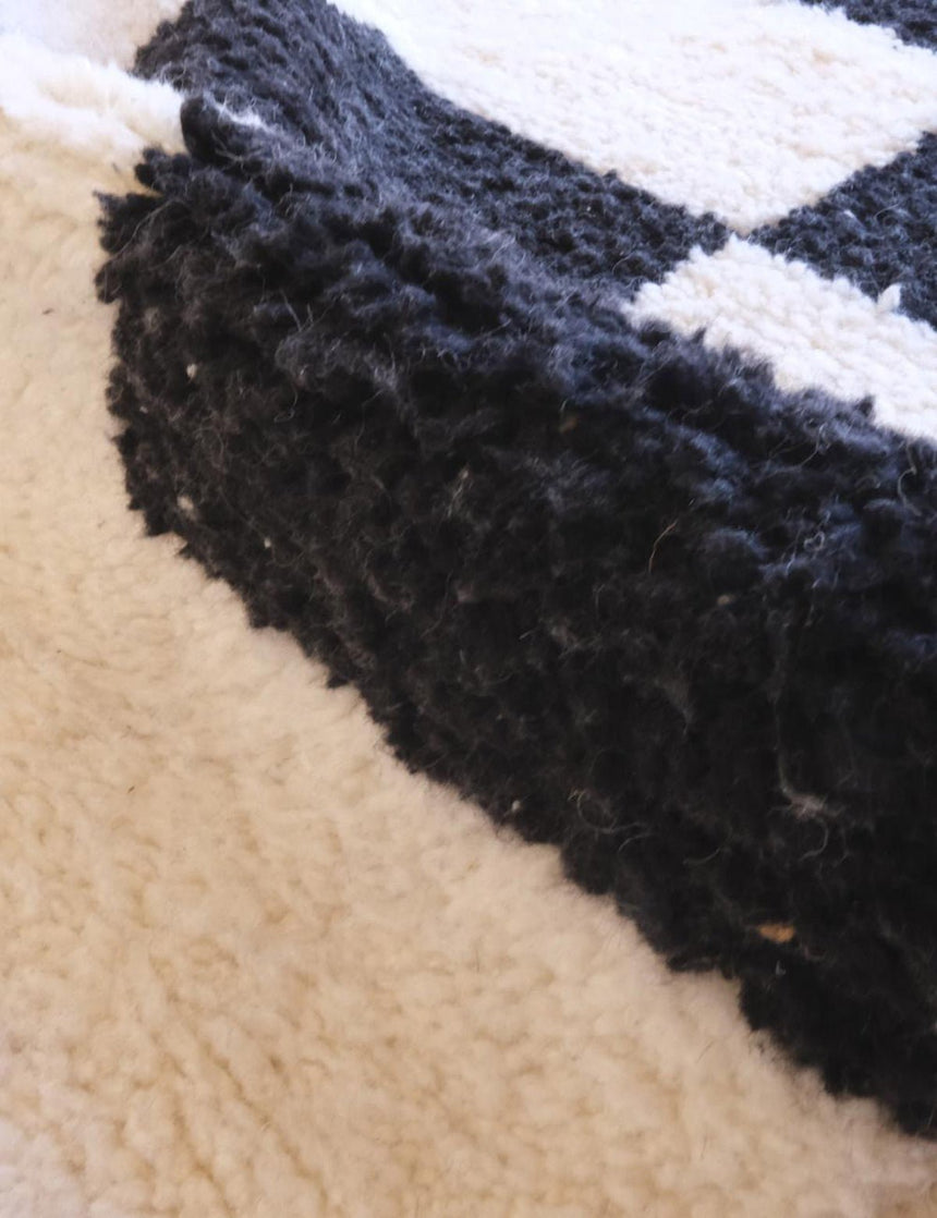 Tapis berbère original au style minimaliste en laine 244 x 345 cm - AFKliving