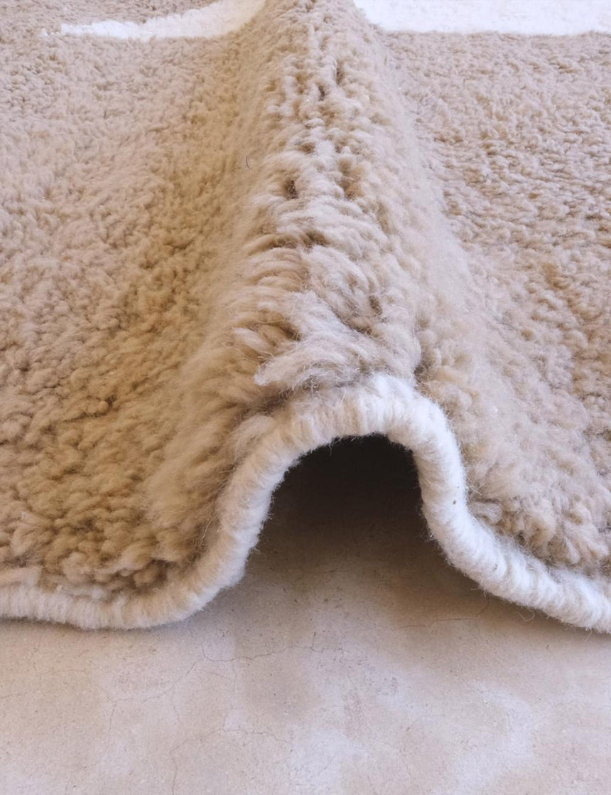 Tapis berbère original au style minimaliste en laine 248 x 350 cm - AFKliving