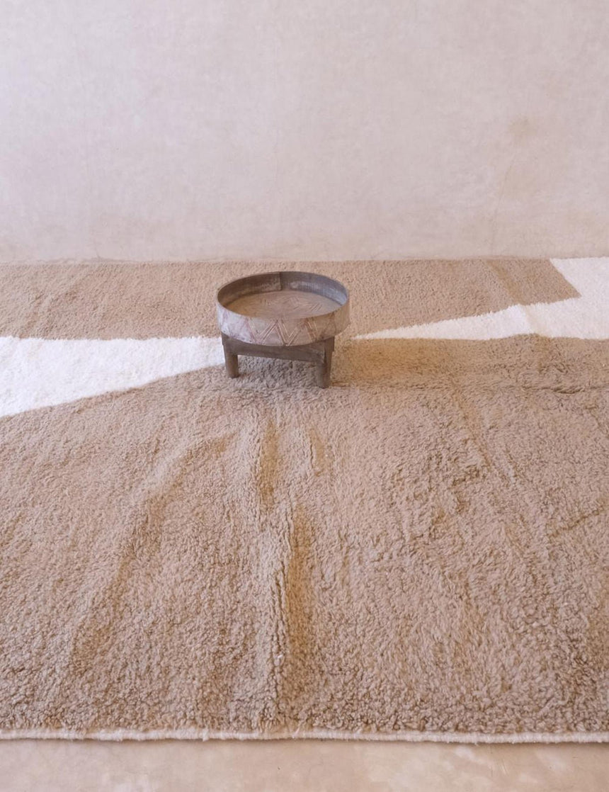 Tapis berbère original au style minimaliste en laine 248 x 350 cm - AFKliving