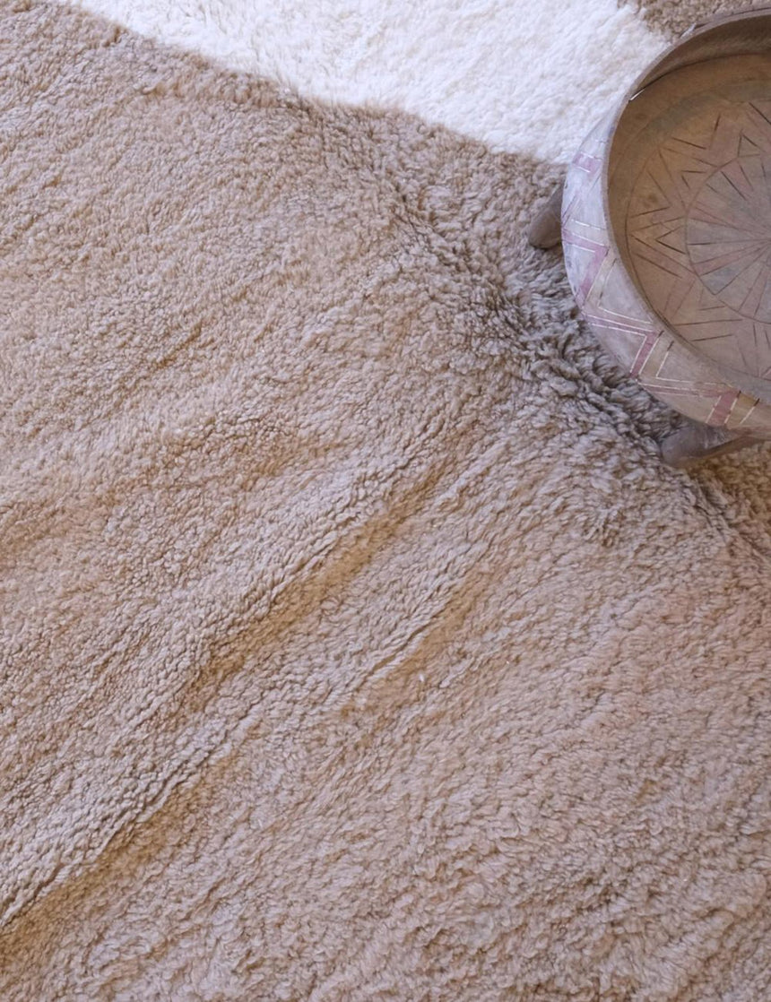 Tapis berbère original au style minimaliste en laine 248 x 350 cm - AFKliving