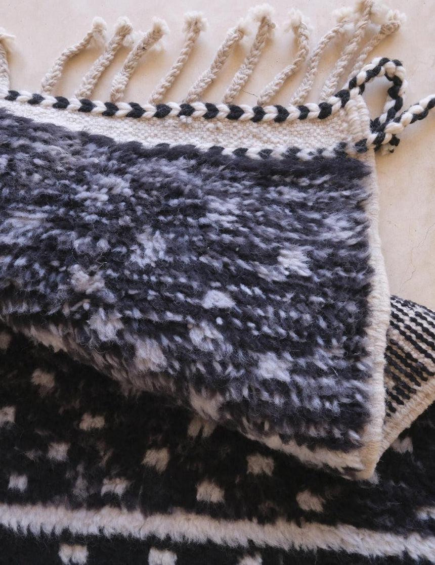 Tapis berbère original et design en laine 191 x 211 cm - AFKliving