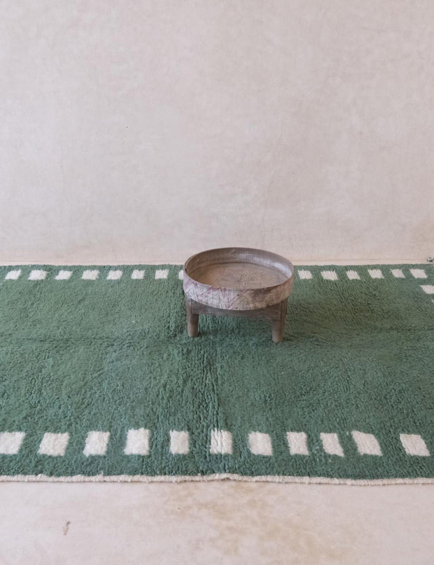 Tapis berbère sobre et raffiné fait main en laine 154 x 240 cm - AFKliving