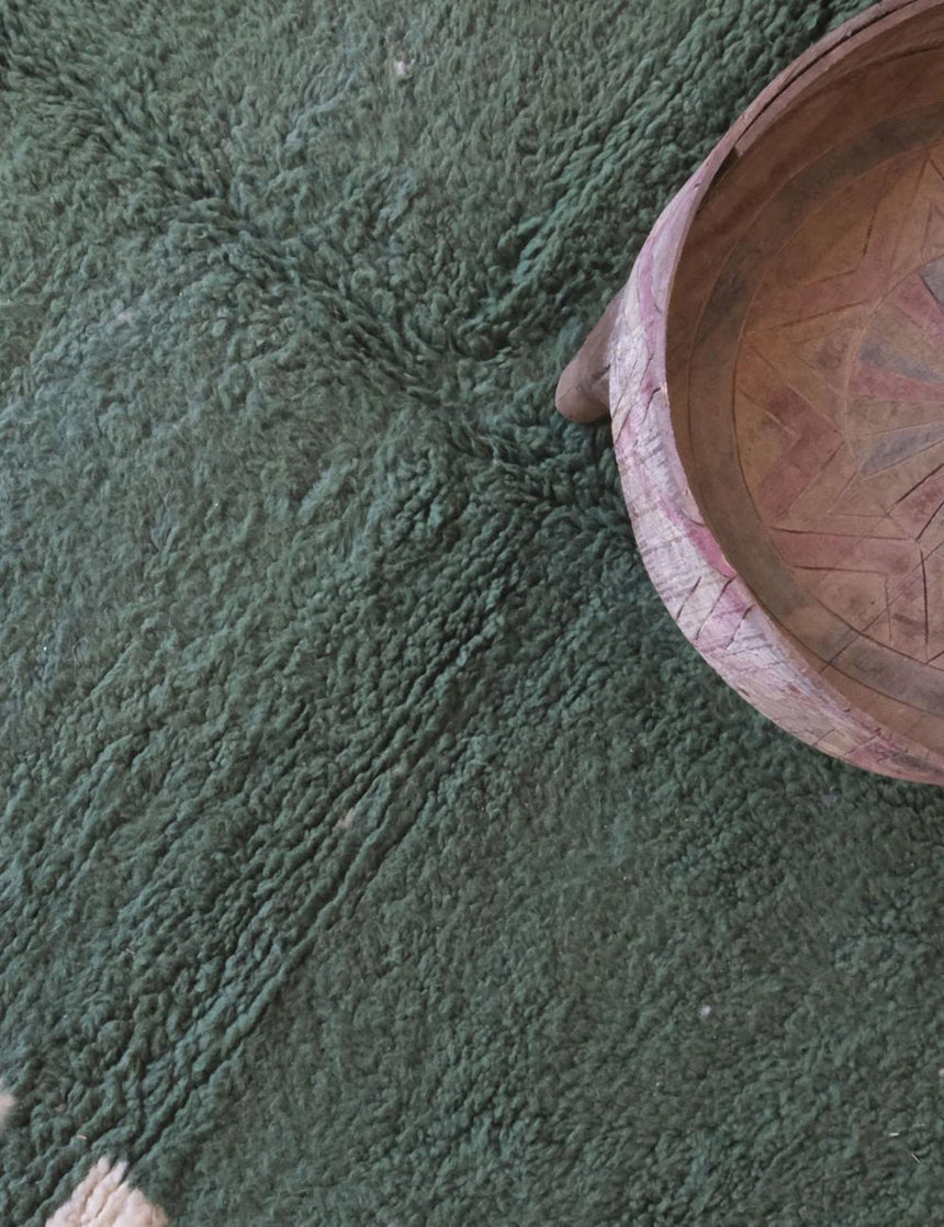 Tapis berbère sobre et raffiné fait main en laine 154 x 240 cm - AFKliving