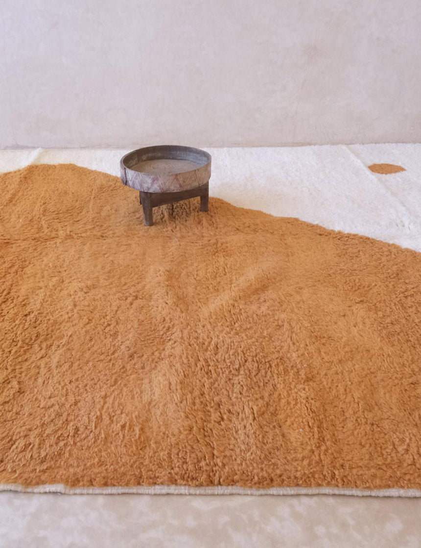 Tapis berbère sobre et raffiné noué main en laine 258 x 347 cm - AFKliving