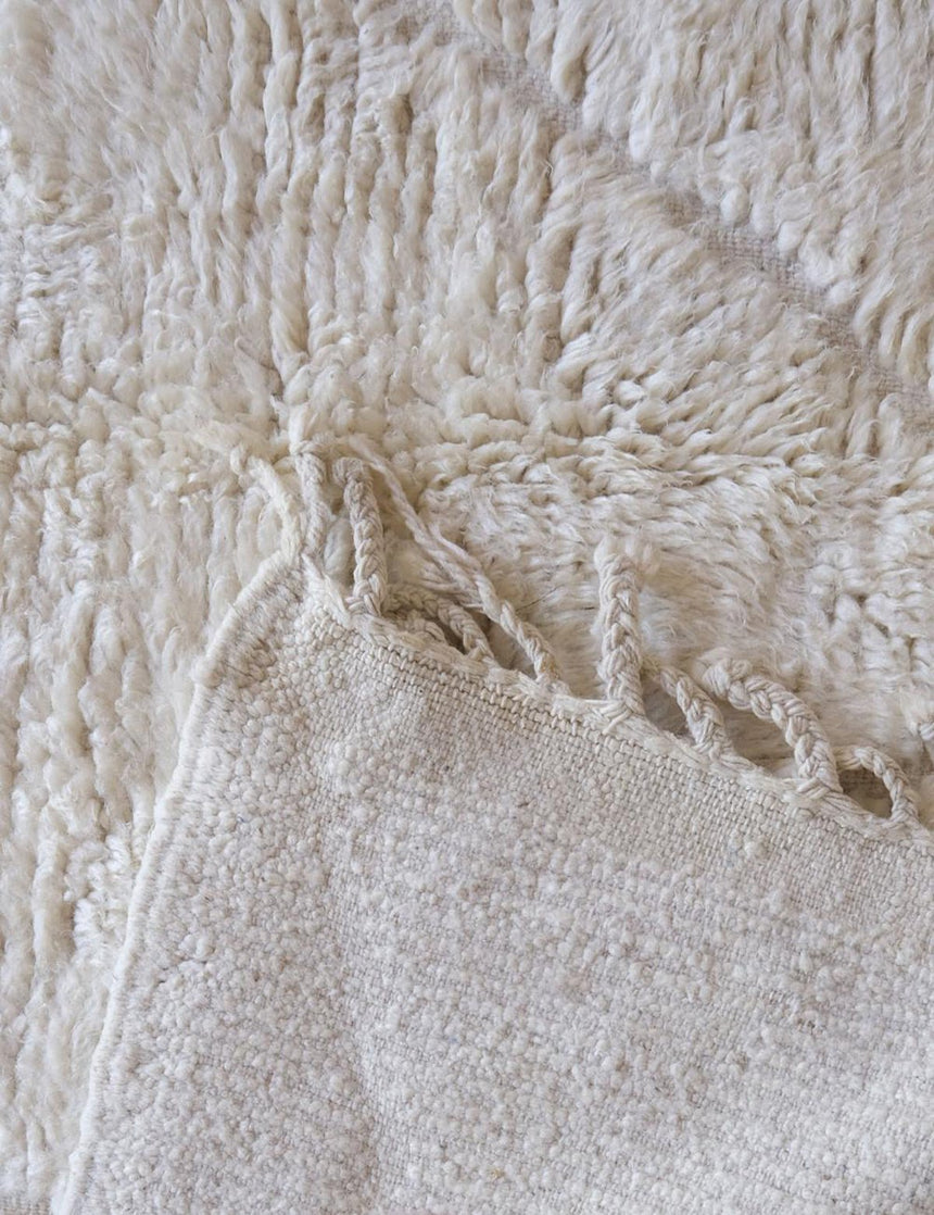 Tapis berbère tissé artisanalement au Maroc en laine 165 x 238 cm - AFKliving