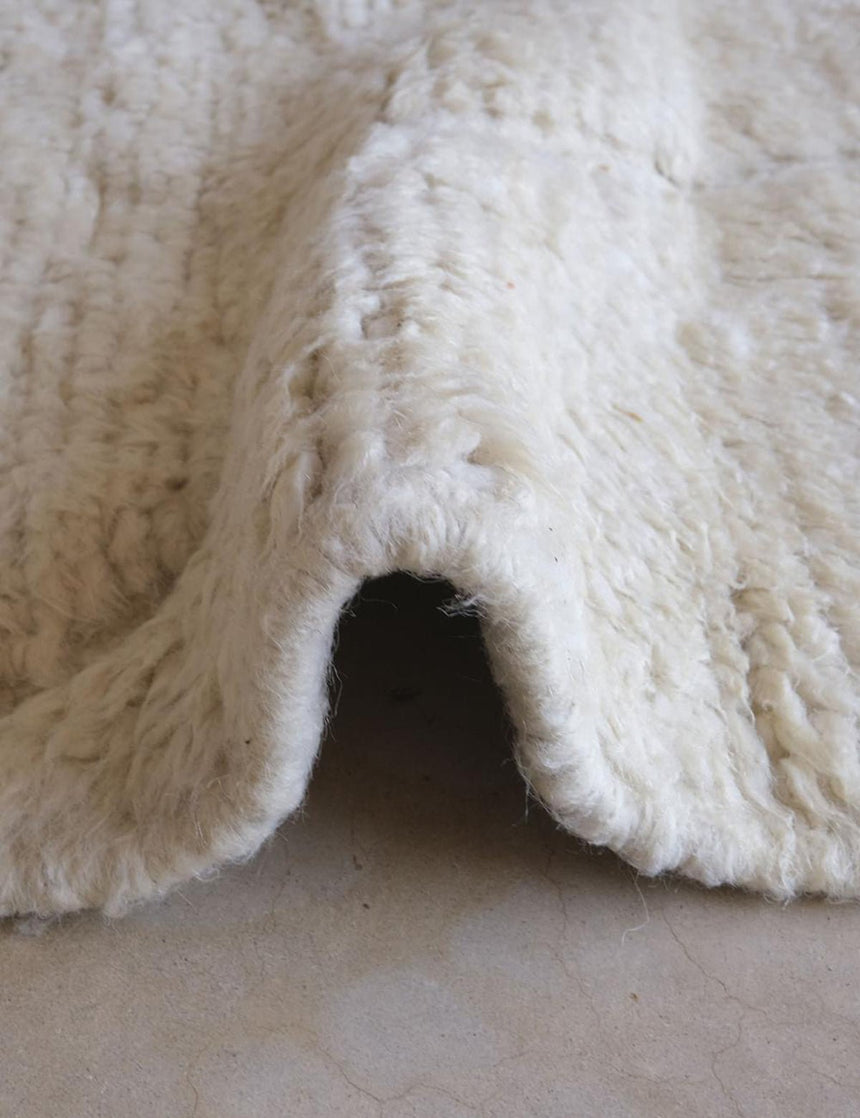 Tapis berbère tissé artisanalement au Maroc en laine 165 x 238 cm - AFKliving