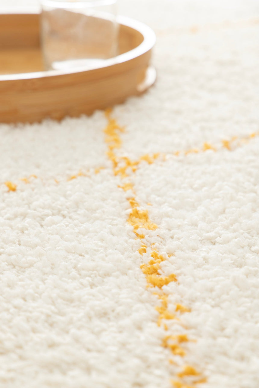 Thick, soft and refined fringed rug NILE - AFKliving