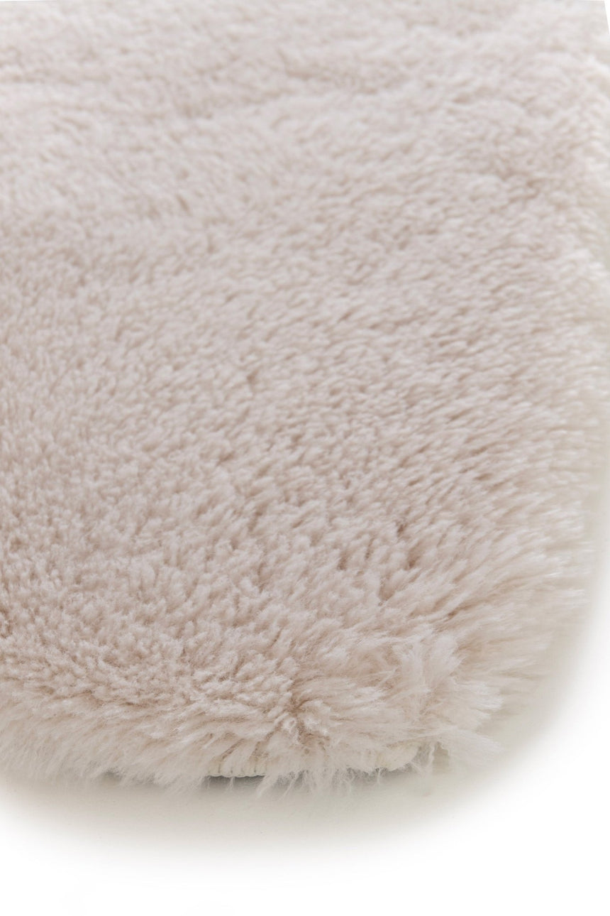 Tapis shaggy ultra - doux effet laine forme galet NUKKA - AFKliving