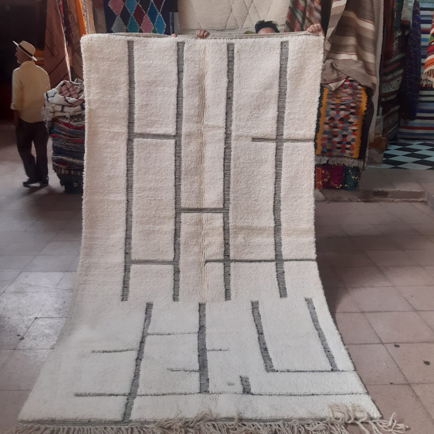 Tapis berbere authentique marocain laine noir blanc Elbadi 250x350 VENDU - AFKliving